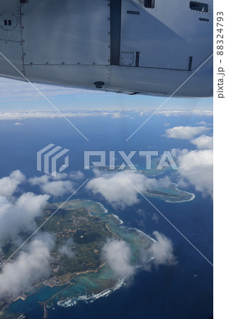 伊是名島、伊平屋島、空撮 伊是名島、伊平屋島、空撮 88324793