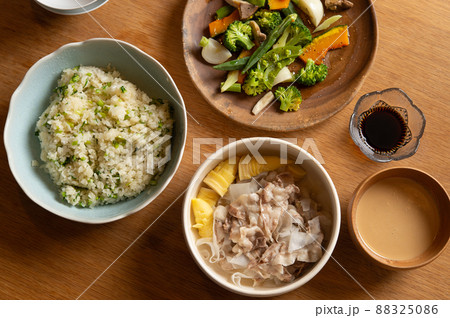 春の温野菜と、カブの葉ごはん。 88325086