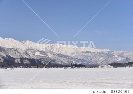 白馬村堀之内からの雪景色 88326465
