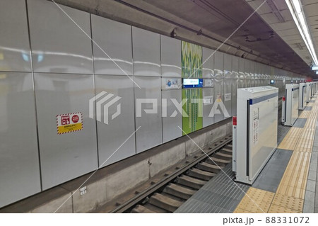 東京臨海高速鉄道  りんかい線   品川シーサイド駅  令和4年3月 88331072