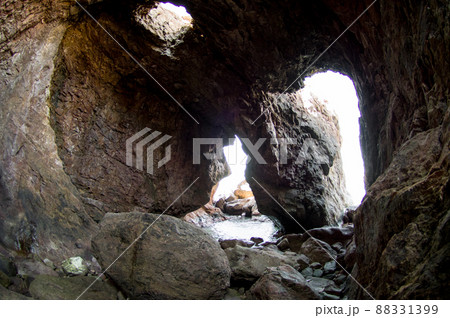 男鹿半島　カンカネ洞 88331399