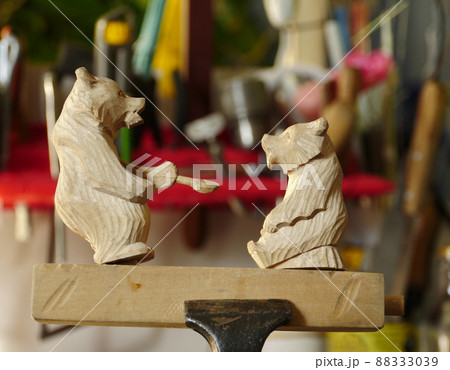 bear traditional wooden toy 88333039