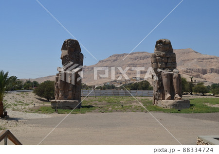 メムノンの巨像 88334724