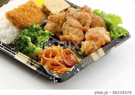 鶏の唐揚げ弁当 88338376