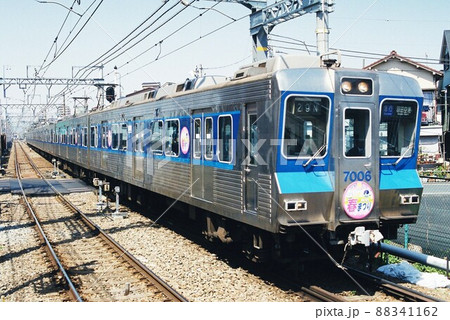 高架工事前の京急空港線をゆく北総開発鉄道7000形 88341162