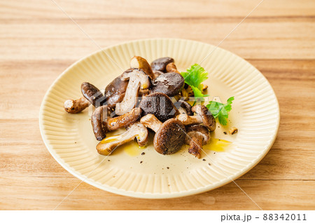 椎茸のソテー 椎茸のソテー 88342011