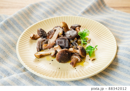 椎茸のソテー 椎茸のソテー 88342012