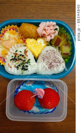 キャラ弁じゃない幼稚園児のお弁当 88344840