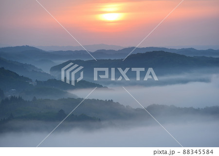 鎌倉山の雲海、茂木、栃木県 88345584