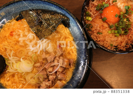 とろりたまごラーメンとダシ香るTKG 88351338