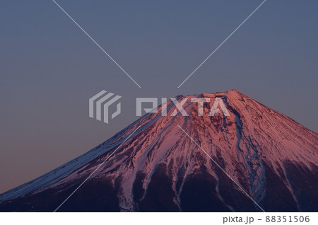 夕方の富士山　富士宮市猪之頭からの眺め 88351506