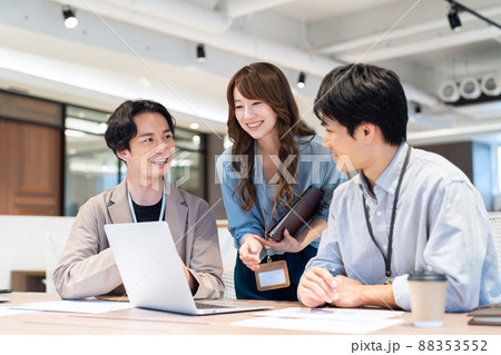 ビジネス　オフィス　エンジニア　撮影協力：WEEK芝大門（サンフロンティア不動産） 88353552