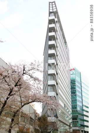東京都中央区銀座のサクセス銀座ファーストビルとさくら 地上13階 複合ビル 三角地 銀座桜通り 東京都中央区銀座のサクセス銀座ファーストビルとさくら 地上13階 複合ビル 三角地 銀座桜通り 88356936