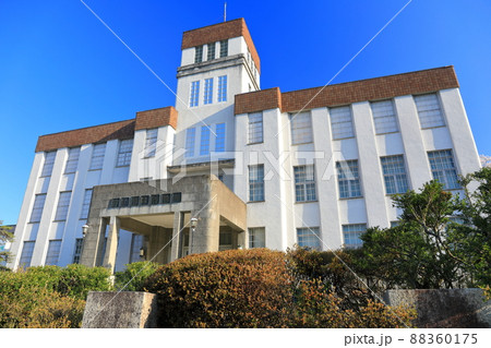 【岡山県】晴天下の津山郷土博物館 88360175