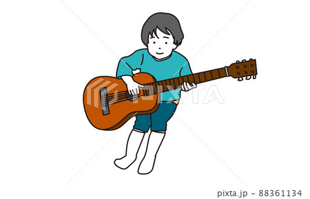 ギターを弾く子供 88361134