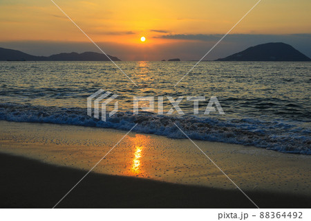 志賀島の夕陽 志賀島の夕陽 88364492