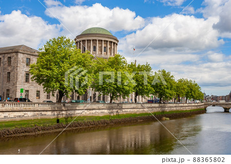 Four Courts And River Liffey In Dublin 88365802
