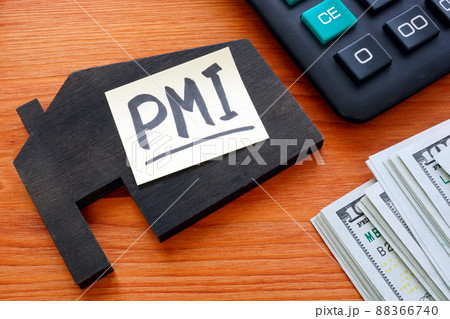 House model and memo stick with letters PMI Private Mortgage Insurance. 88366740