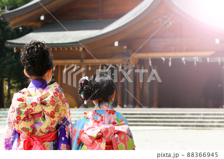 富山県 護国神社 七五三 88366945