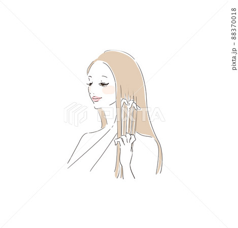 手櫛で髪を整える美しい女性 手櫛で髪を整える美しい女性 88370018