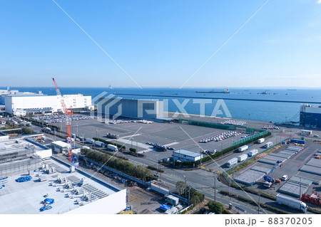川崎マリエンから東京湾で働く船 (神奈川県川崎市東扇島) 川崎マリエンから東京湾で働く船 (神奈川県川崎市東扇島) 88370205