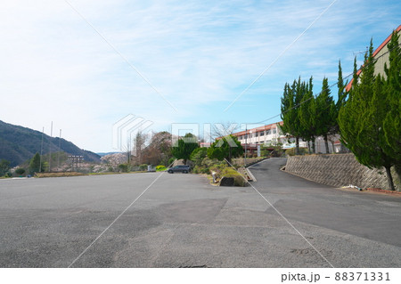 【廃校】美咲町立柵原中学校3 岡山県久米郡美咲町 【廃校】美咲町立柵原中学校3 岡山県久米郡美咲町 88371331