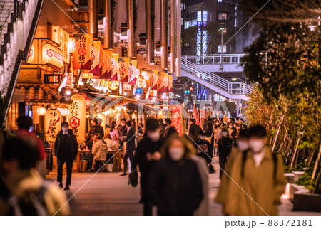 日本の東京都市景観 4月1日、もう春に…根拠なき飲食店“狙い撃ちが解除”され…賑わう渋谷横丁…=1日 日本の東京都市景観 4月1日、もう春に…根拠なき飲食店“狙い撃ちが解除”され…賑わう渋谷横丁…=1日 88372181