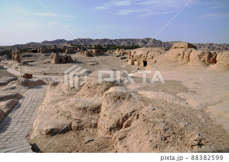 シルクロード　中国　新疆ウイグル自治区　トルファン　世界文化遺産　交河故城 88382599