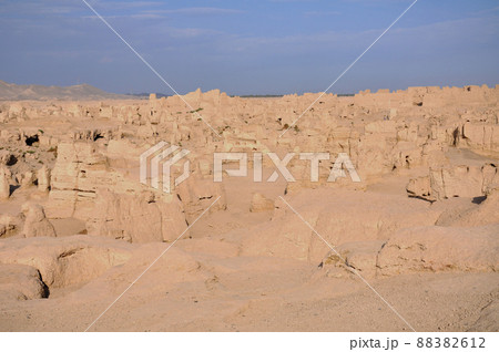 シルクロード　中国　新疆ウイグル自治区　トルファン　世界文化遺産　交河故城 88382612