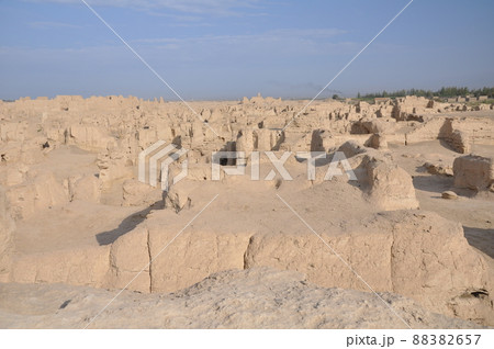 シルクロード　中国　新疆ウイグル自治区　トルファン　世界文化遺産　交河故城 88382657