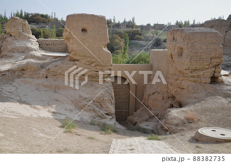 シルクロード　中国　新疆ウイグル自治区　トルファン　世界文化遺産　交河故城 88382735
