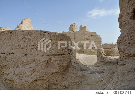 シルクロード　中国　新疆ウイグル自治区　トルファン　世界文化遺産　交河故城 88382741