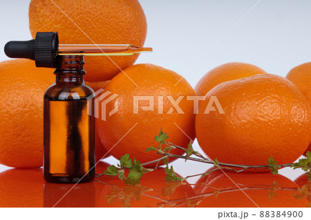 MOCK-UP, citrus fruit extract, orange. Massage oil, relaxing. 88384900
