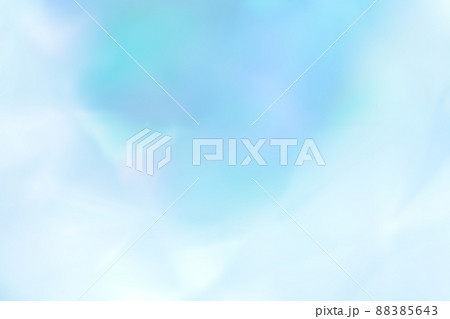 淡いブルー系のシンプルで幻想的な抽象的模様の背景素材 88385643