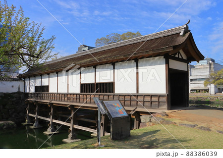 春の府内城跡(廊下橋) 春の府内城跡(廊下橋) 88386039