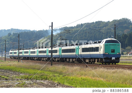 北陸本線　牛ノ谷－大聖寺　JR東日本　485系　R1編成（新潟）　大相撲臨 88386588