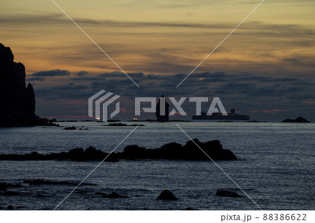 夕焼けとフェリー 夕焼けとフェリー 88386622
