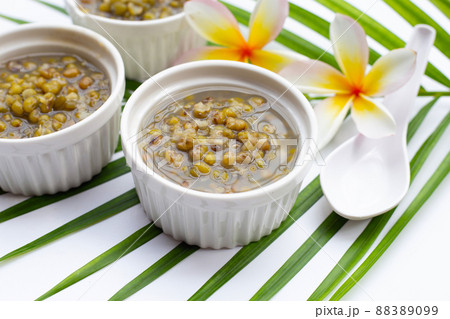 Mung beans in sugar syrup Mung beans in sugar syrup 88389099
