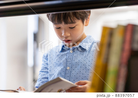 図書室 撮影協力:中央工学校附属日本語学校 図書室 撮影協力:中央工学校附属日本語学校 88397057