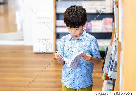 図書室　撮影協力：中央工学校附属日本語学校 88397058