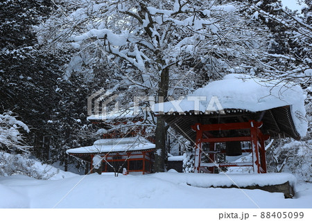 岩手県北上市　冬の極楽寺 88405099