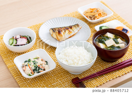 和食の朝ごはん 和食の朝ごはん 88405712