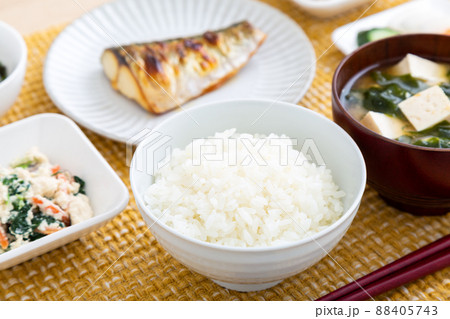 和食の朝ごはん 88405743