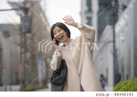 綺麗な女性 ビジネスシーン 88406193