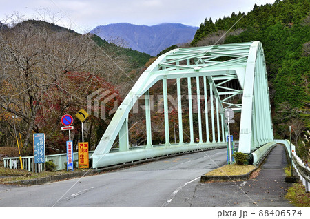 神奈川県道76号山北藤野線　西丹沢橋より大室山 88406574