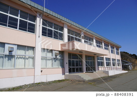 静内町立春立小学校（廃校） 88408391
