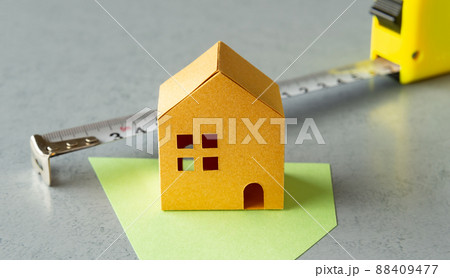 一戸建てとメジャー　建ぺい率　変形地 88409477
