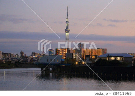 隅田川夕景・東京スカイツリー【東京都足立区】 隅田川夕景・東京スカイツリー【東京都足立区】 88411969