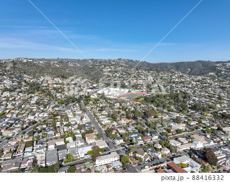 Laguna Beach coastline town with vilas on the hills, Southern California Coastline, USA 88416332
