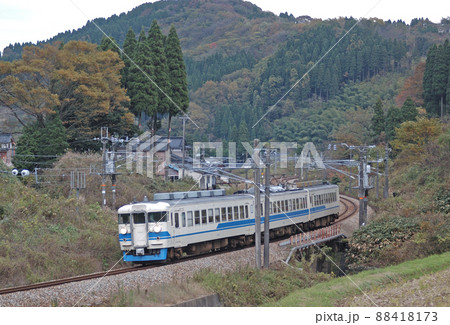 北陸本線　石動－倶利伽羅　JR西日本　475系　A25編成（金沢） 88418173
